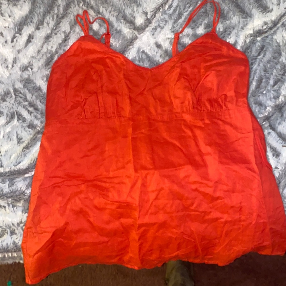 Gap red size 4
